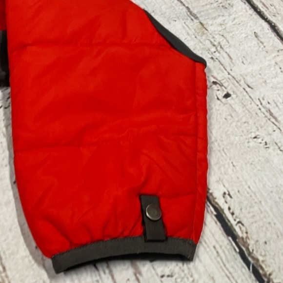 Boys The North Face Red Zip Up Outerwear Liner Outerwear Jacket - Picture 3 of 11